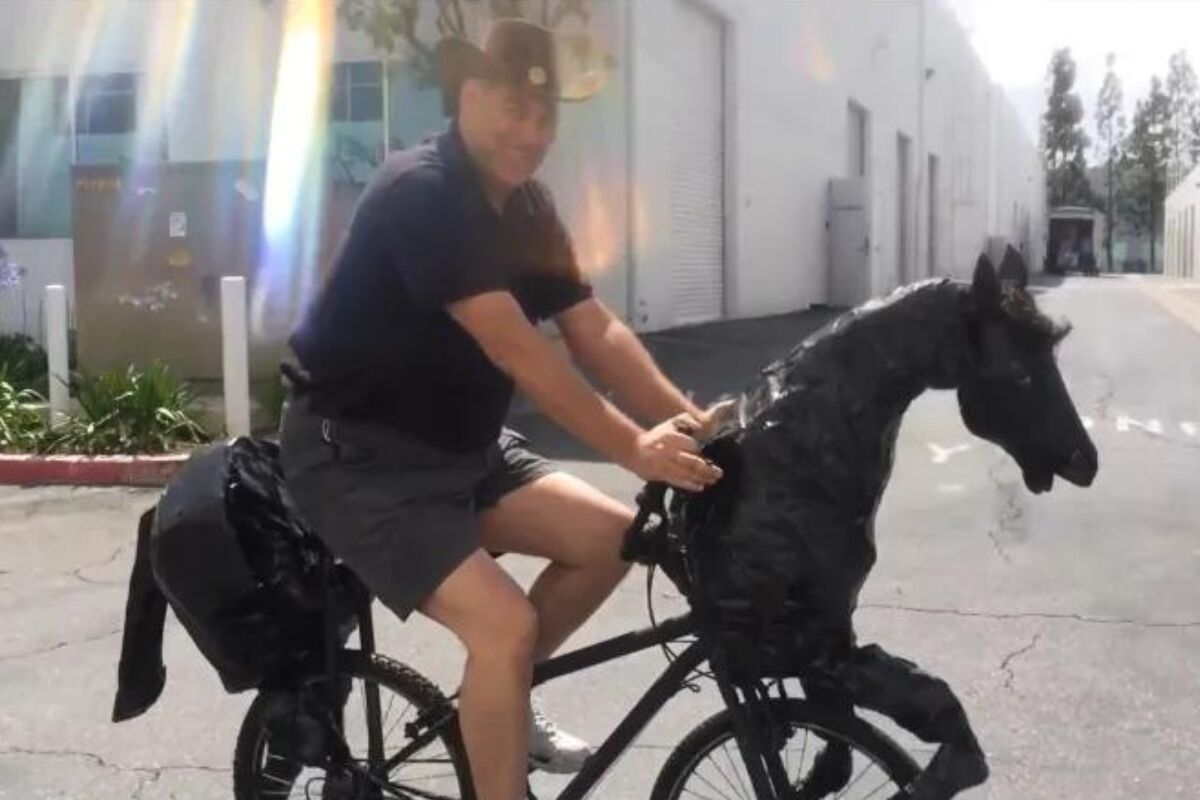 WATCH "Horse Bicycle" Has Everyone Turning Their Heads